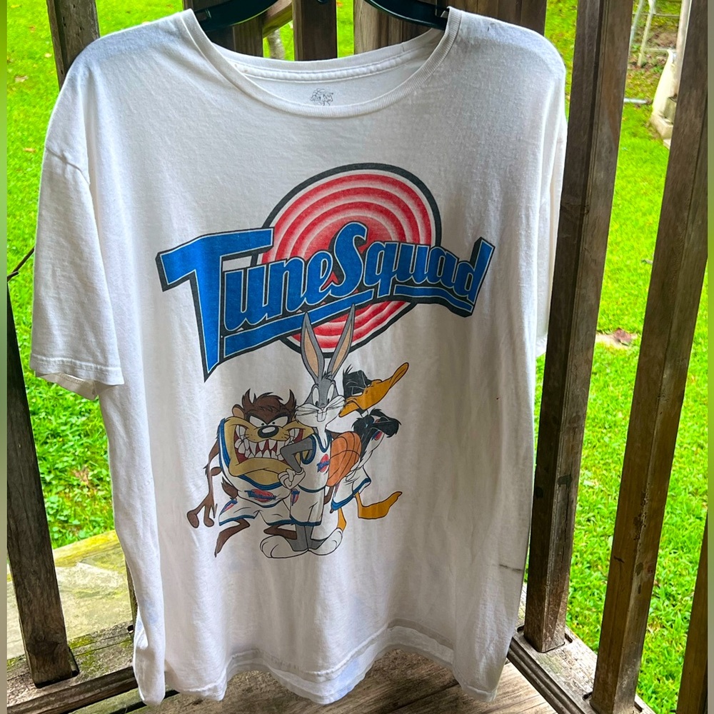 Tunesquad graphic tee